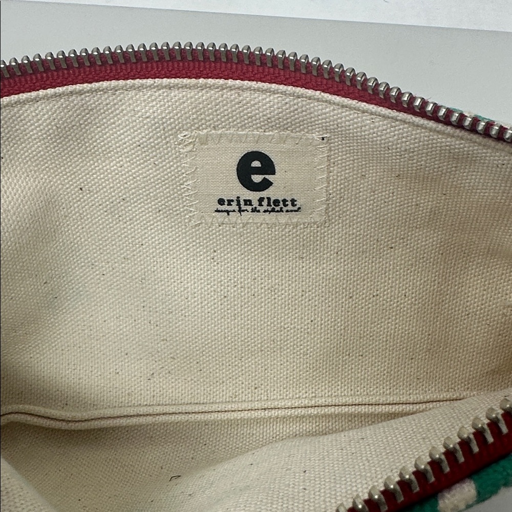Vintage Erin Flett small zipped bag. Cream cloth bag with green screen print. - Picture 5 of 8